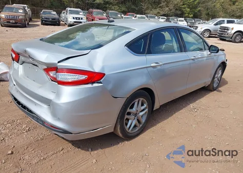 2015 Ford Fusion Se z USA, uszkodzony, nr VIN 1FA6P0H78F5121500